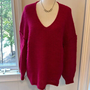 Free People - GORGEOUS Berry Drop Shoulder Tunic Sweater, Deep V, XS, Oversized